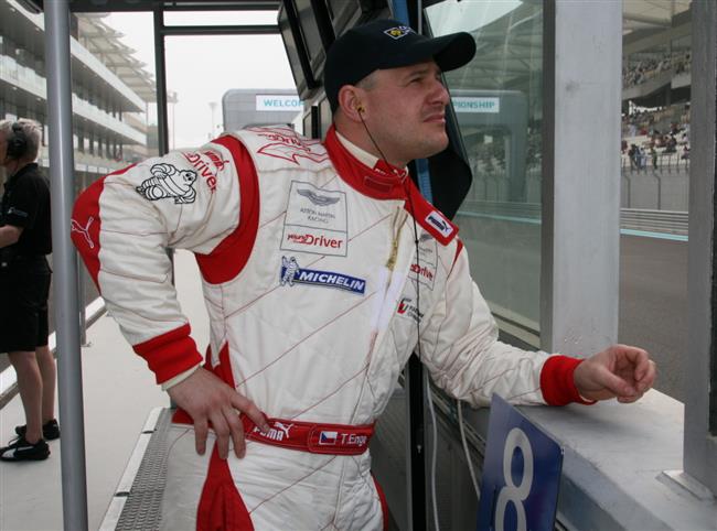 FIA GT3 v Silverstone 2010  a Tomáš Enge, foto týmu P. Frýba