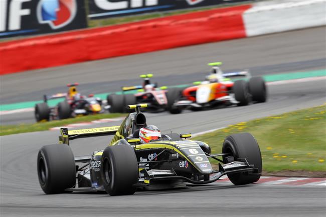 Jana Charouze čeká poslední závod  sezóny WSR 2010 nedaleko Barcelony