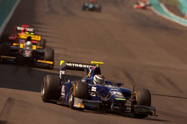 Na okruhu Yas Marina Circuit se velkho finle srie GP2 zastnil tak Jan Charouz