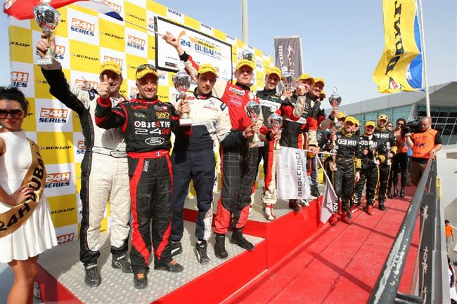 Dunlop 24h Dubai 2011: Posdka Tome Engeho odstartuje v Dubaji z druh ady