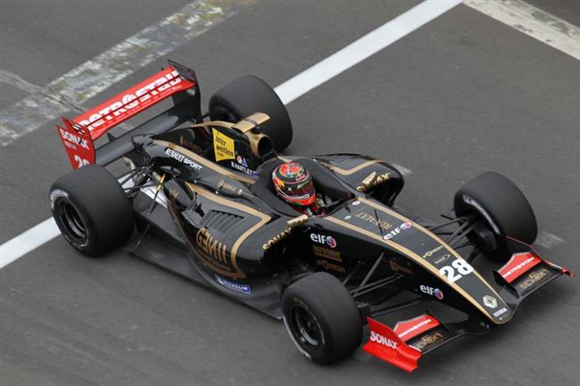 esk tm Gravity a zvod F Renault  na Nurburgringu 2011