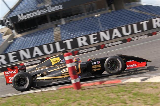 Český tým Gravity a závod F Renault  na Nurburgringu 2011