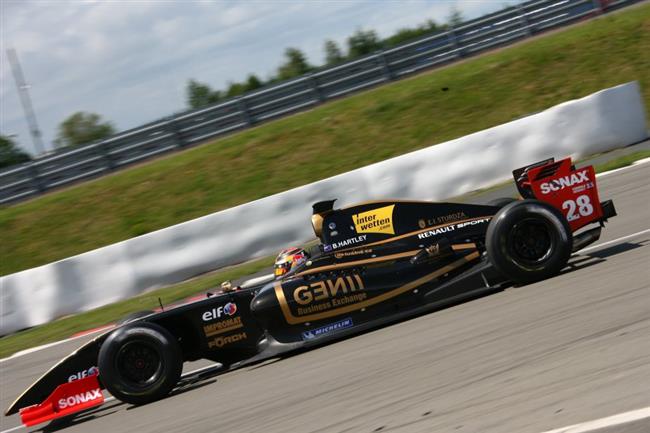 Český tým Gravity a závod F Renault  na Nurburgringu 2011