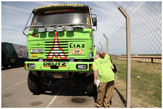 DAKAR 2010 : Kdo jednou okusil, ten nezapomene. esk jezdce podpo Miss World i Miss R