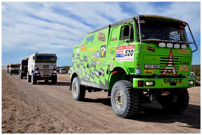 Vzpomínky na Dakar 2009 objektivem fotografů týmu  Marka Spáčila