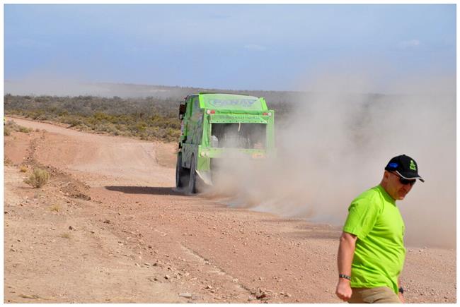 Vzpomínky na Dakar 2009 objektivem fotografů týmu  Marka Spáčila