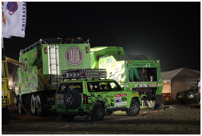 Vzpomínky na Dakar 2009 objektivem fotografů týmu  Marka Spáčila