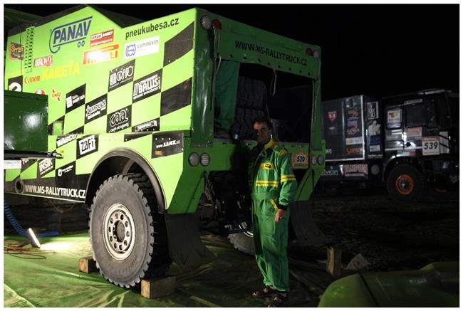 Vzpomínky na Dakar 2009 objektivem fotografů týmu  Marka Spáčila