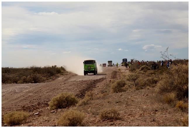 Vzpomínky na Dakar 2009 objektivem fotografů týmu  Marka Spáčila