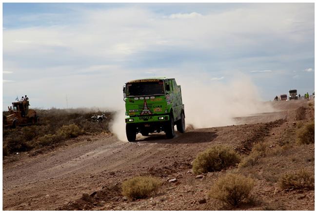 Vzpomínky na Dakar 2009 objektivem fotografů týmu  Marka Spáčila