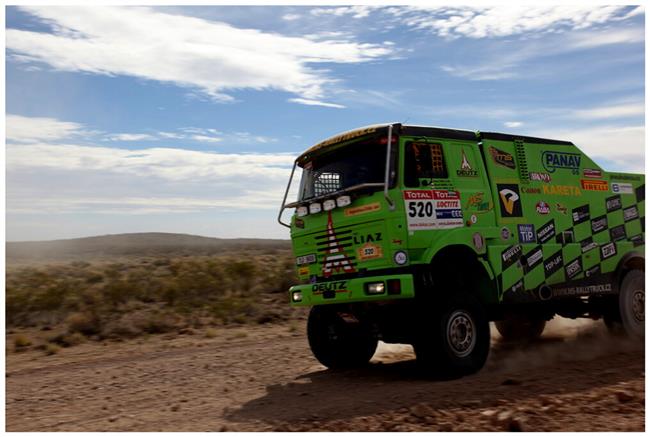 Vzpomínky na Dakar 2009 objektivem fotografů týmu  Marka Spáčila