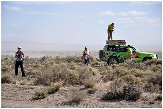 Vzpomínky na Dakar 2009 objektivem fotografů týmu  Marka Spáčila