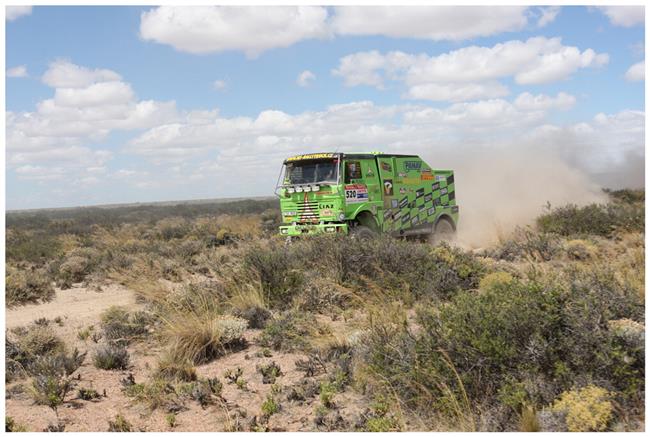 Vzpomínky na Dakar 2009 objektivem fotografů týmu  Marka Spáčila