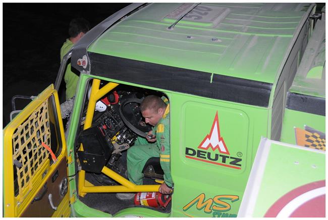 Vzpomínky na Dakar 2009 objektivem fotografů týmu  Marka Spáčila