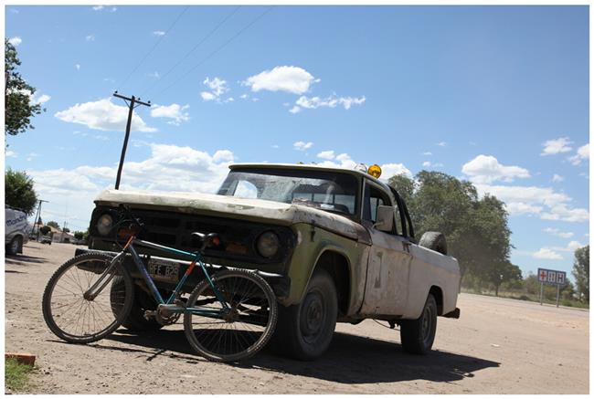 Vzpomínky na Dakar 2009 objektivem fotografů týmu  Marka Spáčila