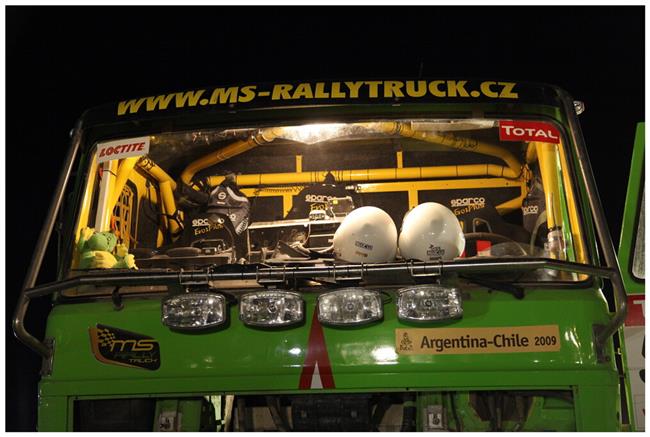 Vzpomínky na Dakar 2009 objektivem fotografů týmu  Marka Spáčila