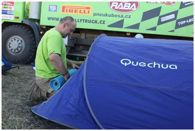 Vzpomínky na Dakar 2009 objektivem fotografů týmu  Marka Spáčila