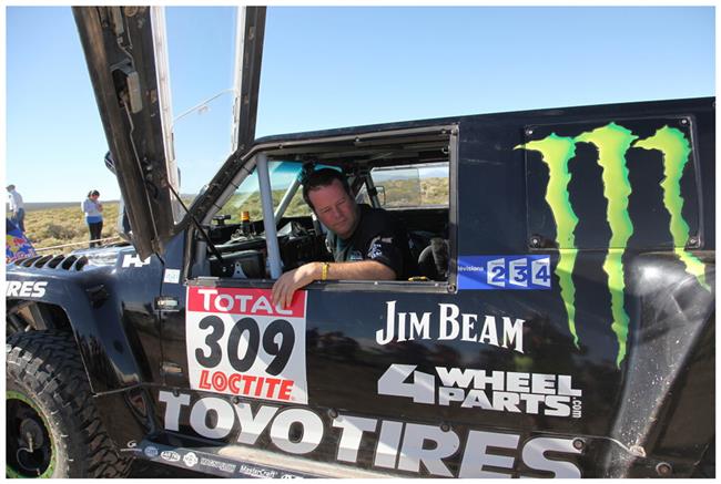 Vzpomínky na Dakar 2009 objektivem fotografů týmu  Marka Spáčila