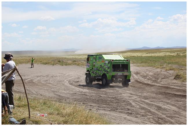 Vzpomínky na Dakar 2009 objektivem fotografů týmu  Marka Spáčila