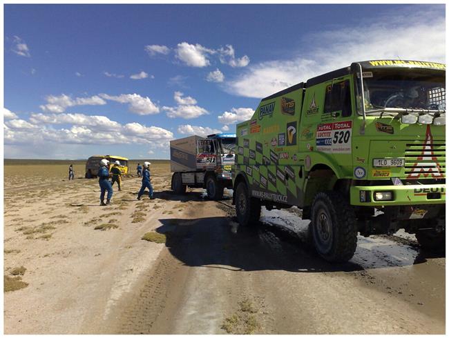 Vzpomínky na Dakar 2009 objektivem fotografů týmu  Marka Spáčila