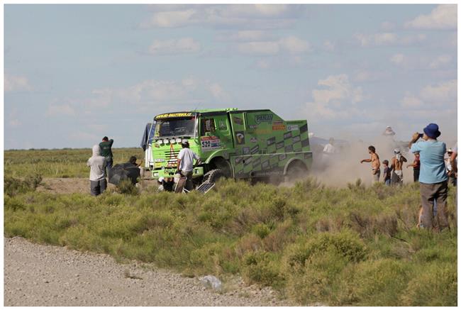 Vzpomínky na Dakar 2009 objektivem fotografů týmu  Marka Spáčila