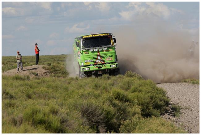 Vzpomínky na Dakar 2009 objektivem fotografů týmu  Marka Spáčila