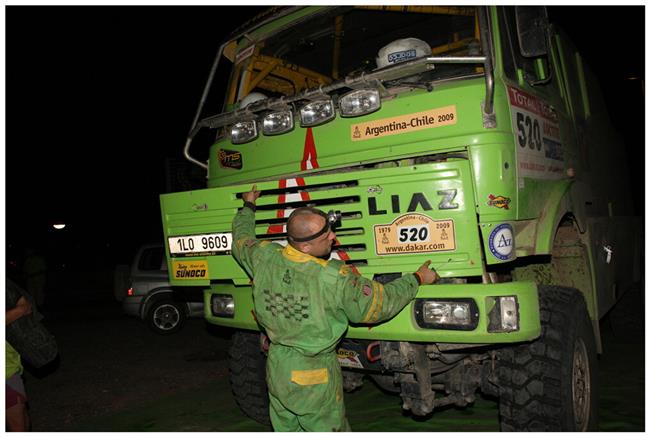 Vzpomínky na Dakar 2009 objektivem fotografů týmu  Marka Spáčila
