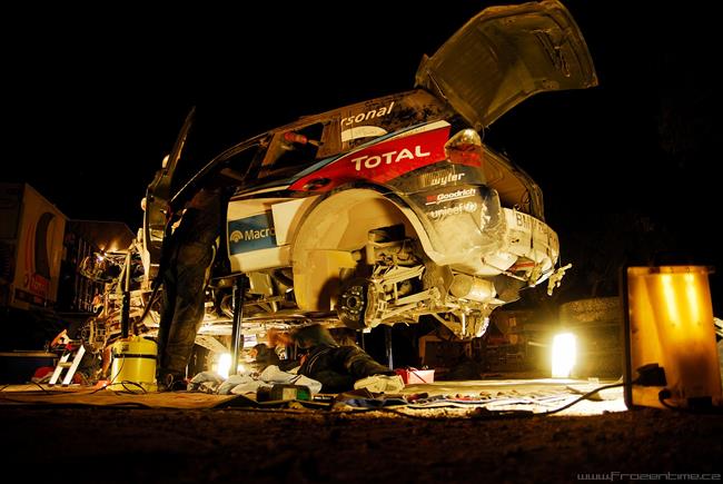 Drav a oblben Robby Gordon na Dakar 2010 s gigantickou asistenc Freightliner