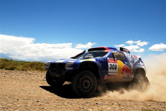 Drav a oblben Robby Gordon na Dakar 2010 s gigantickou asistenc Freightliner