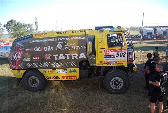 Dakar 2009, den druh:  Loprais dokonil etapu a POKRAUJE dl, by se ztrtou  t hodin !! Spojka...