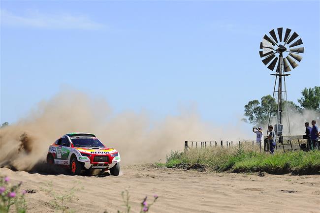 Dakar 2009 ek  pauza. Machek poskoil do veden !! Zapletal  rovn stoup !!