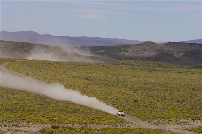 Dakar 2009 ek  pauza. Machek poskoil do veden !! Zapletal  rovn stoup !!