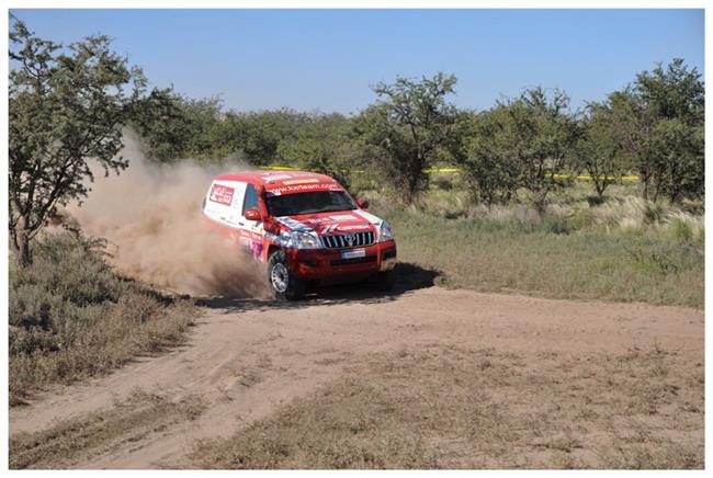 Dakar 2009: Liazka 4x4 Dakar MS rallytruck týmu pěkně  zlobí, ale jede.