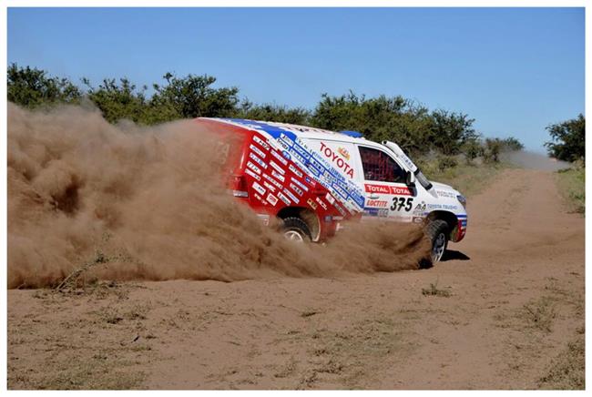 Dakar 2009: Liazka 4x4 Dakar MS rallytruck týmu pěkně  zlobí, ale jede.