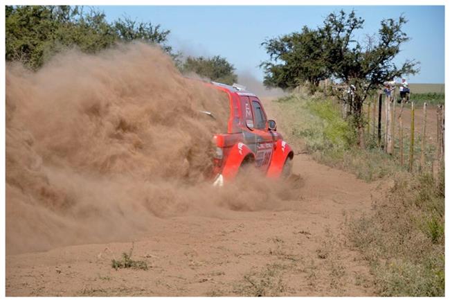 Dakar 2009: Liazka 4x4 Dakar MS rallytruck týmu pěkně  zlobí, ale jede.