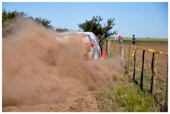 Dakar 2009: Liazka 4x4 Dakar MS rallytruck týmu pěkně  zlobí, ale jede.