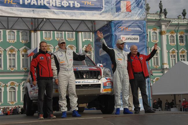 Pprava vozu na Dakar 2011 vrchol i v tmu Petera Mikuly