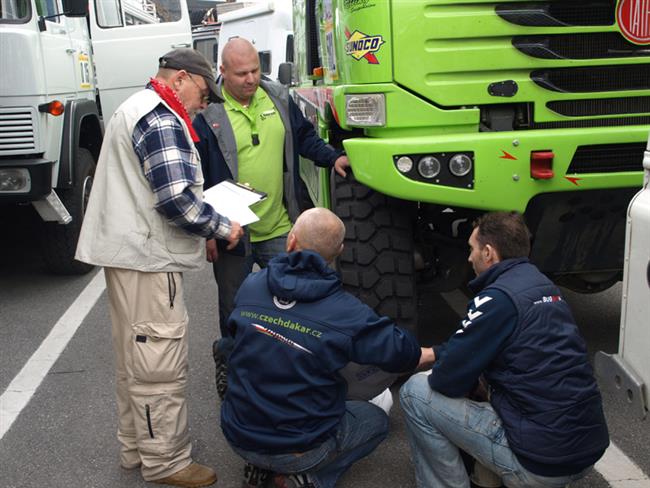 Dakarci z CDT vyrazili na ElCHott rallye do Tunisu