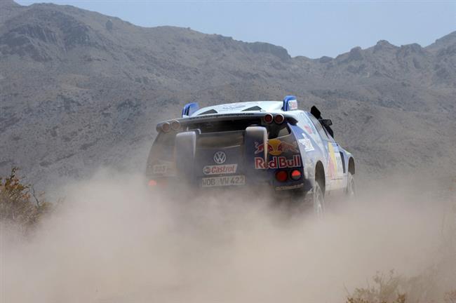 Vtzn VW na Dakaru 2010 - druh st, foto tmu VW