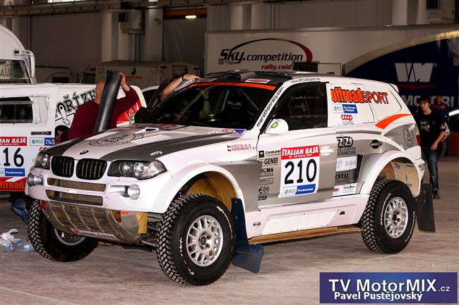 Hvzdou vstavky specil na Autosalonu Brno 2011 bude v G1 dakarsk BMW X3 !!
