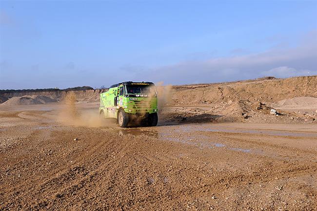 Na Dakar s respektem. Czech Dakar Team se dvma zelenmi Tatrami i s Vreckm