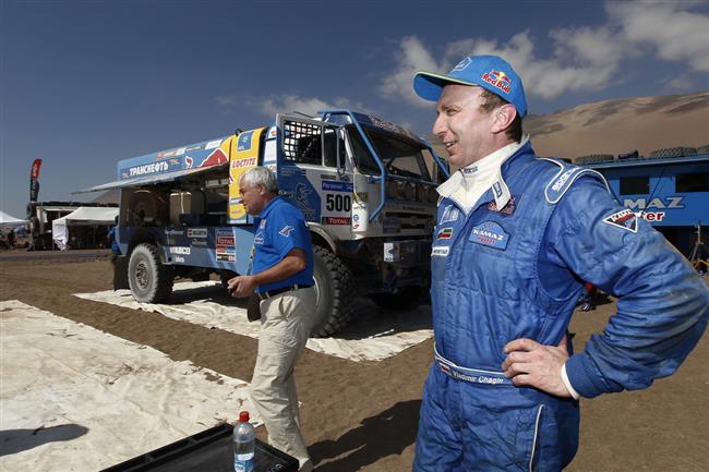Zkuen dakarsk trucker Hans Stacey se vrac do kolotoe Rallye Dakar