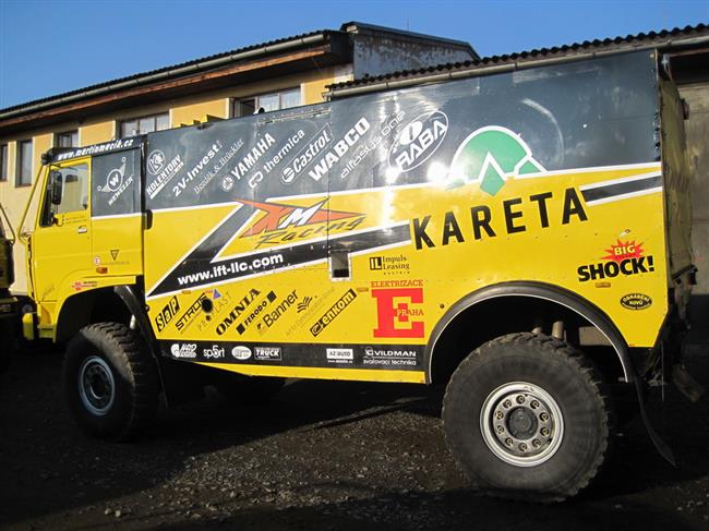 Macíkův tým má sbaleno na Dakar 2011, foto  Jirka Vintr