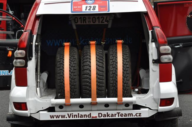 Oba nov kamiony Liaz tmu KM Racing m na start nron Silk Way Rally