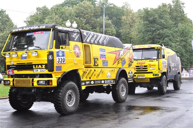 Oba nov kamiony Liaz tmu KM Racing m na start nron Silk Way Rally