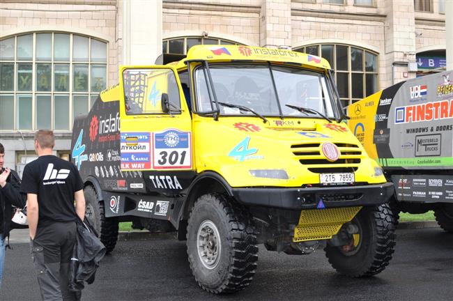 Oba nov kamiony Liaz tmu KM Racing m na start nron Silk Way Rally