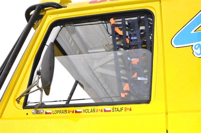 Sobotní probuzení na SILK WAY 2011 : (nejen) Češi čekají na přejímku