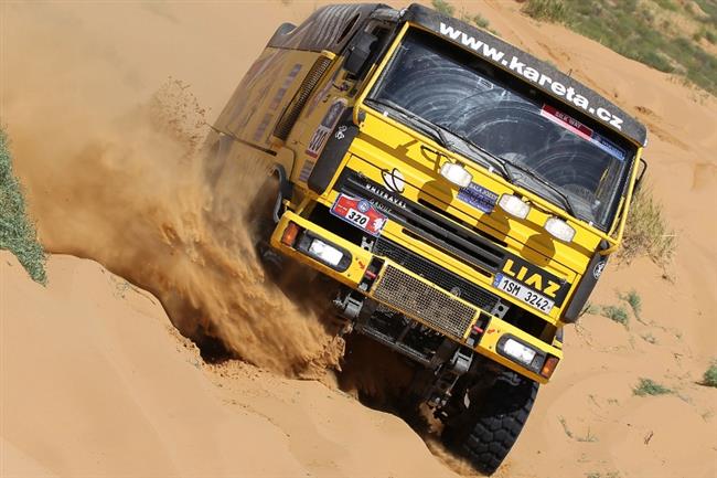 Silk Way 2011 a LIAZky KM Racing týmu, foto týmu Petr Lusk