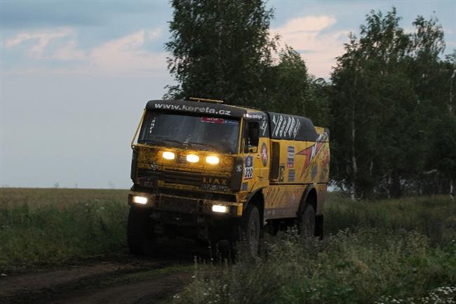 Silk Way 2011 a LIAZky KM Racing týmu, foto týmu Petr Lusk