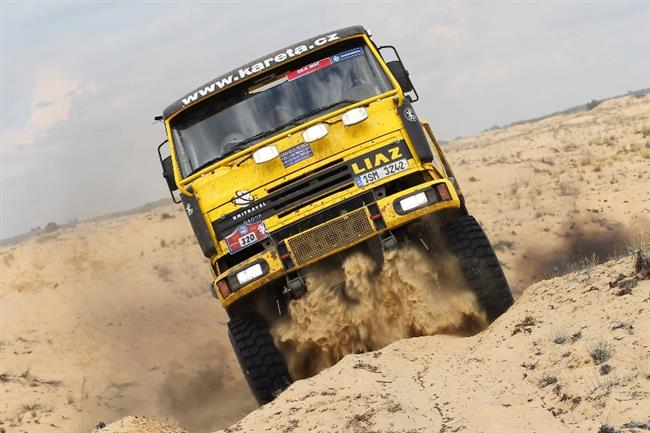 Silk Way 2011 a LIAZky KM Racing týmu, foto týmu Petr Lusk